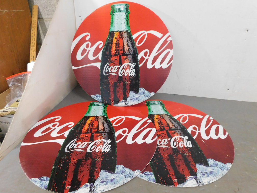 2008 Coca-Cola Advertising 28 1/2" Diameter
