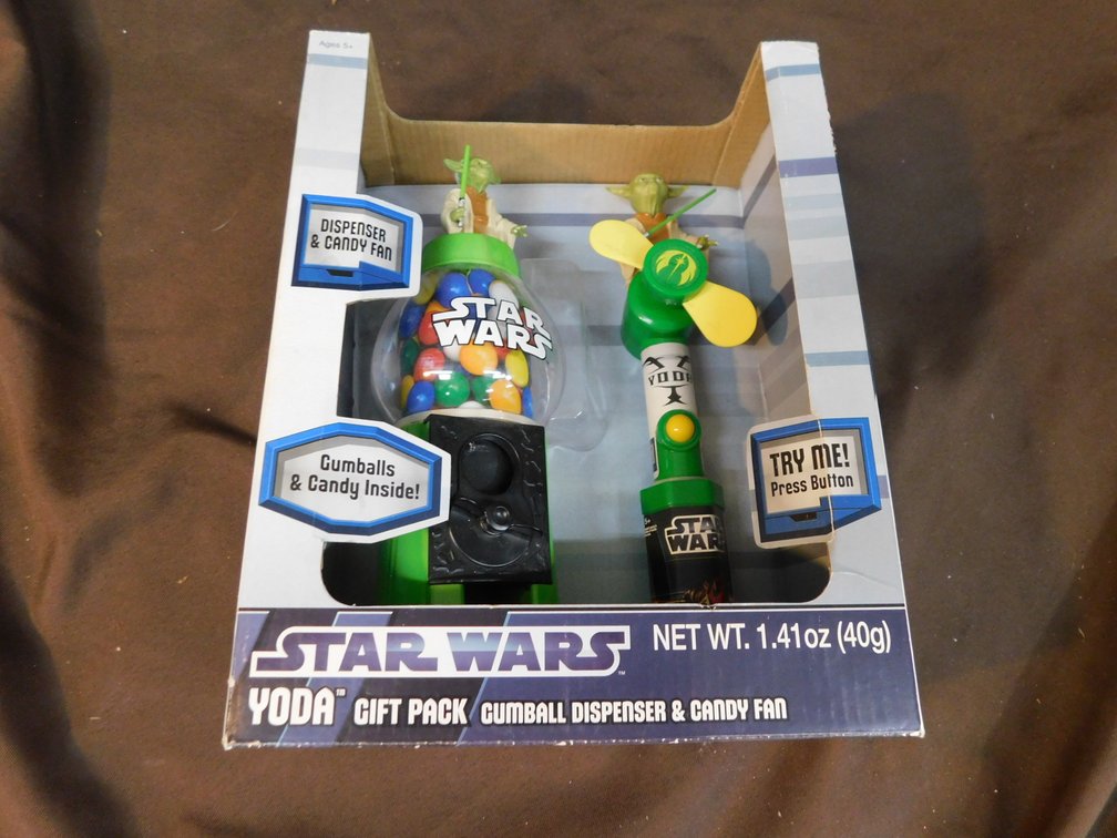 2012 Star Wars Yoda Gift Pack, New