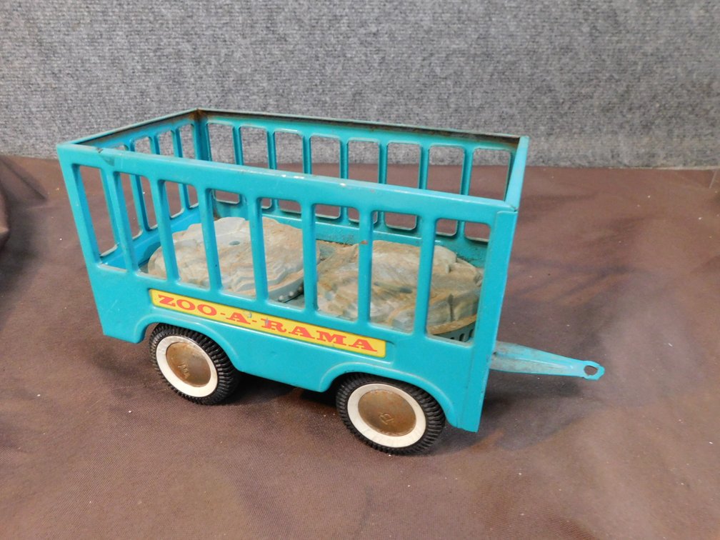 Vintage Buddy L Colt "Zoo A Rama" Pressed Steel Trailer