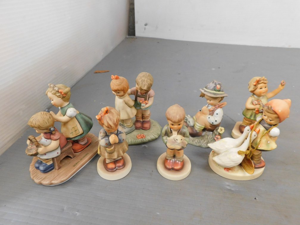 Lot of 7 Assorted Goebel Hummel Figurines