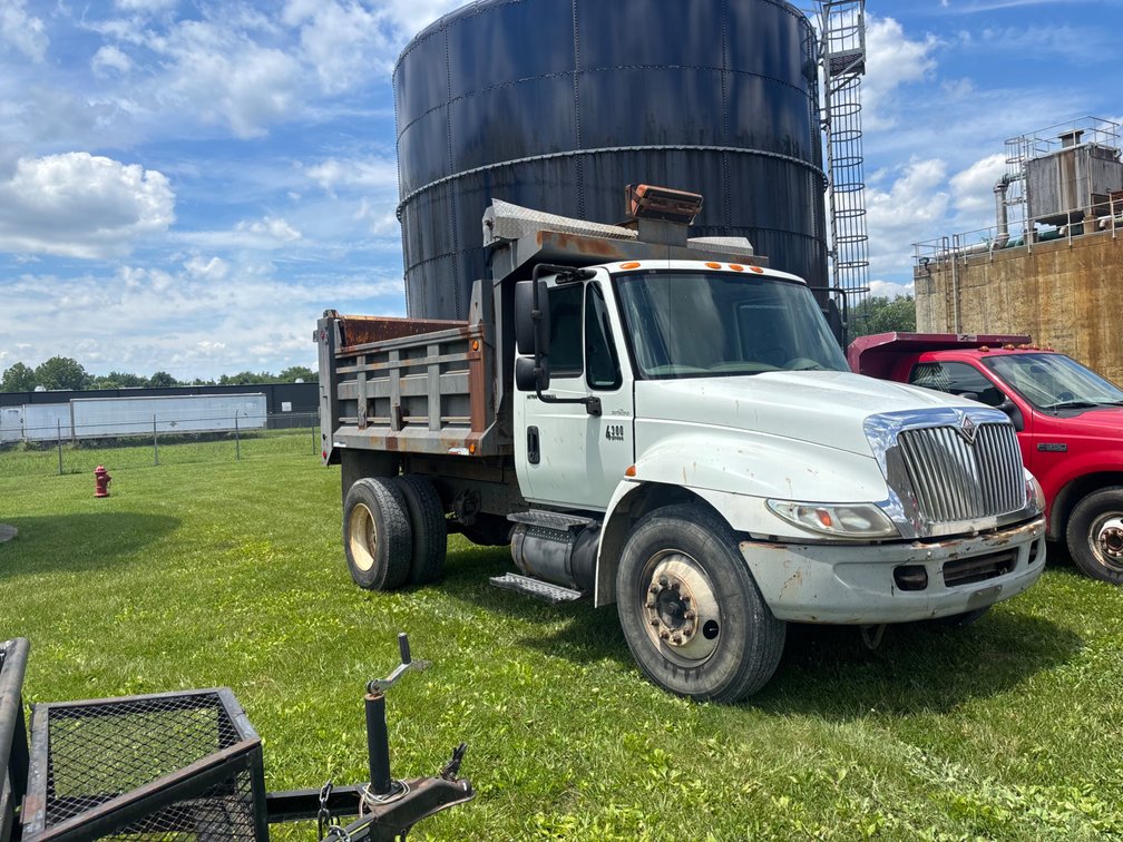 2005 International 26,000gvw dump truck. 10,000 on rebuild. Uses anti freeze. This is a non CDL truck