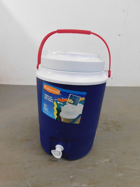 Rubbermaid 2 Gallon Thermal Jug