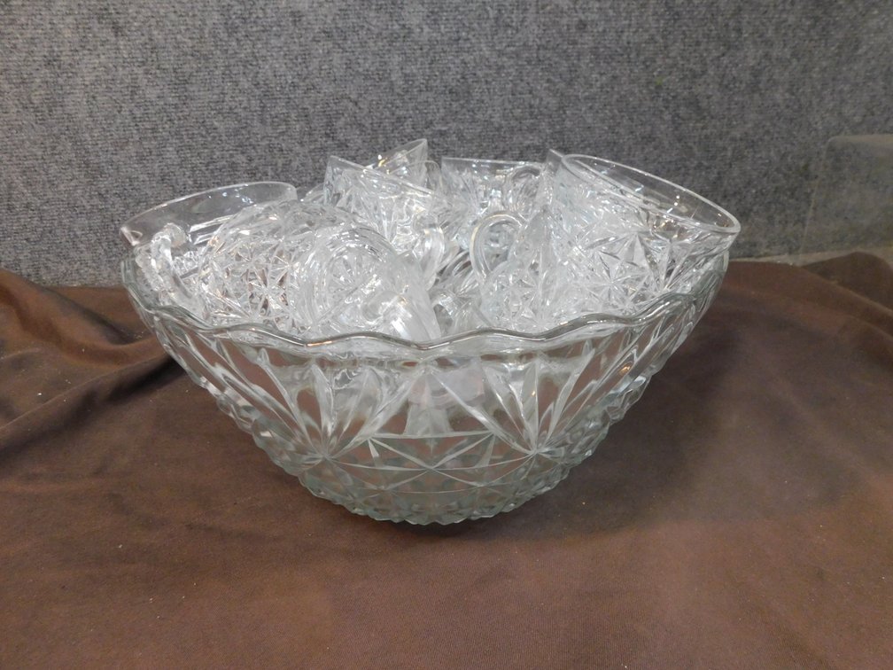 Punch Bowl with Assorted Punch Bowl Cups