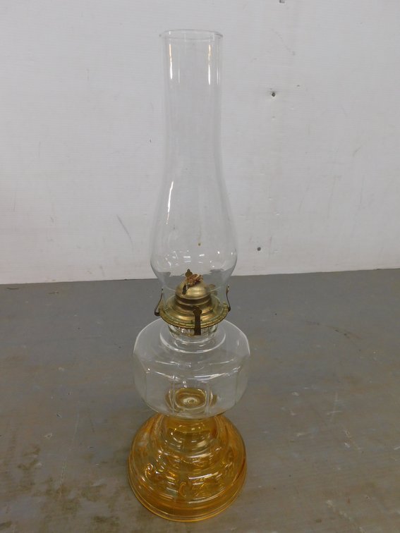 Vintage Lamplights Farm Oil Lamp 20 1/2" T