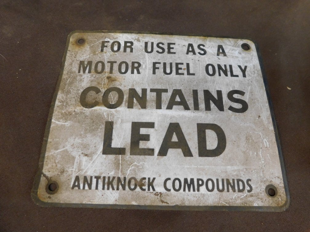 Contains Lead Sign 5 1/2" x 5 1/2"