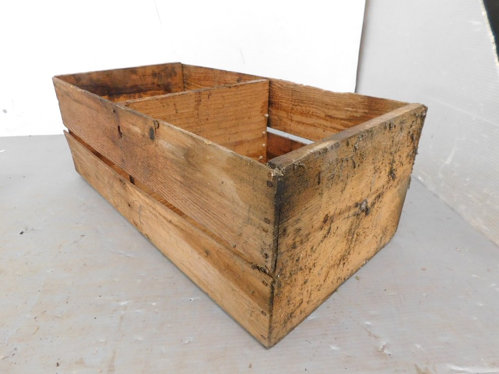 Wood Crate 27' X 13 1/2" X 9 1/2"