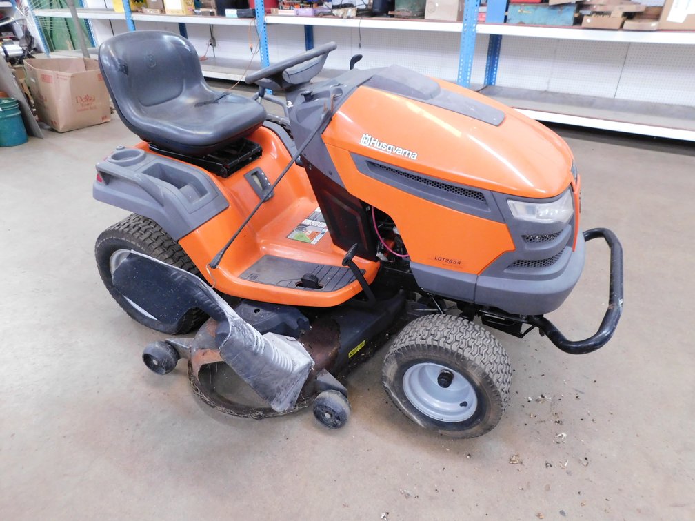 Husqvarna Lawn Mower LGT2654, 26 Horse Motor, 560.2 Hours, Runs