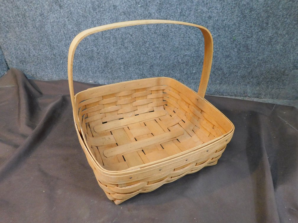 1995 Longaberger Basket 12" x 12" x 4" with Fixed Handle