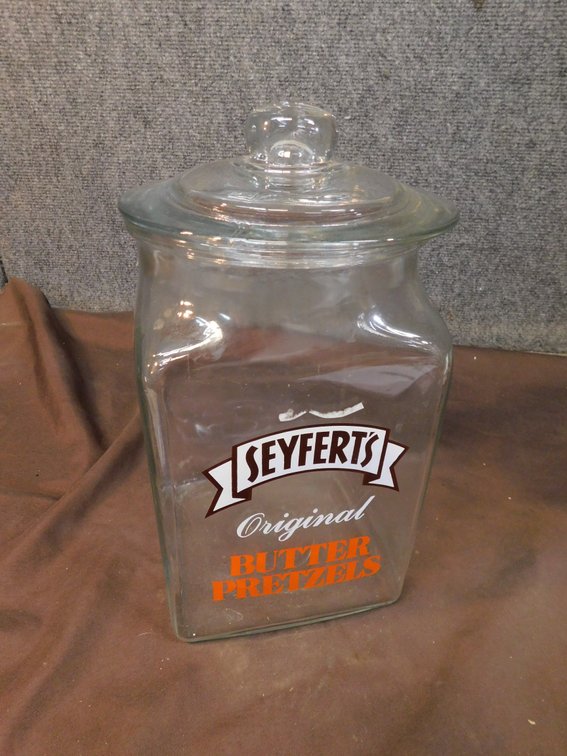 Seyfert's Original Butter Pretzels Glass Dish 12"T