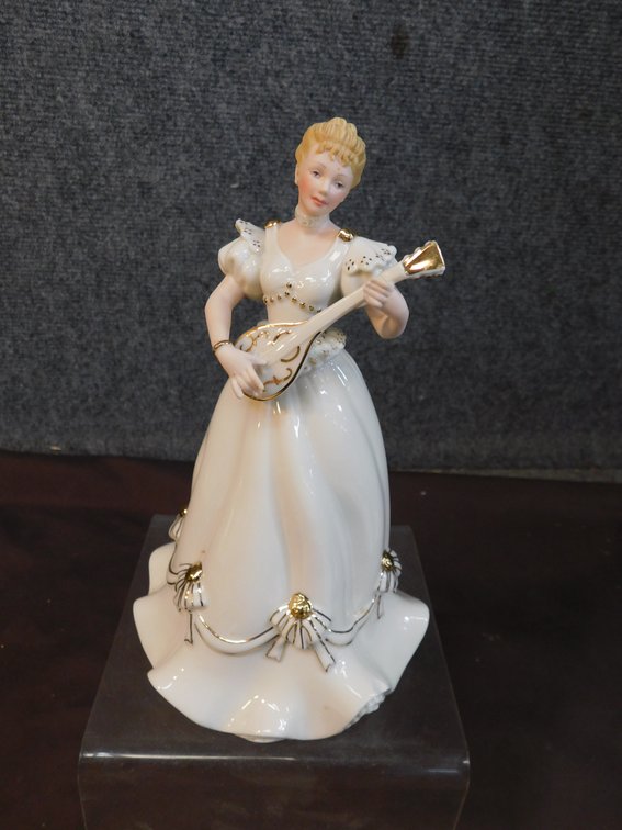 2015 Ivory Classic Figurine By Lenox Mandolin Memories 9" T Figurine