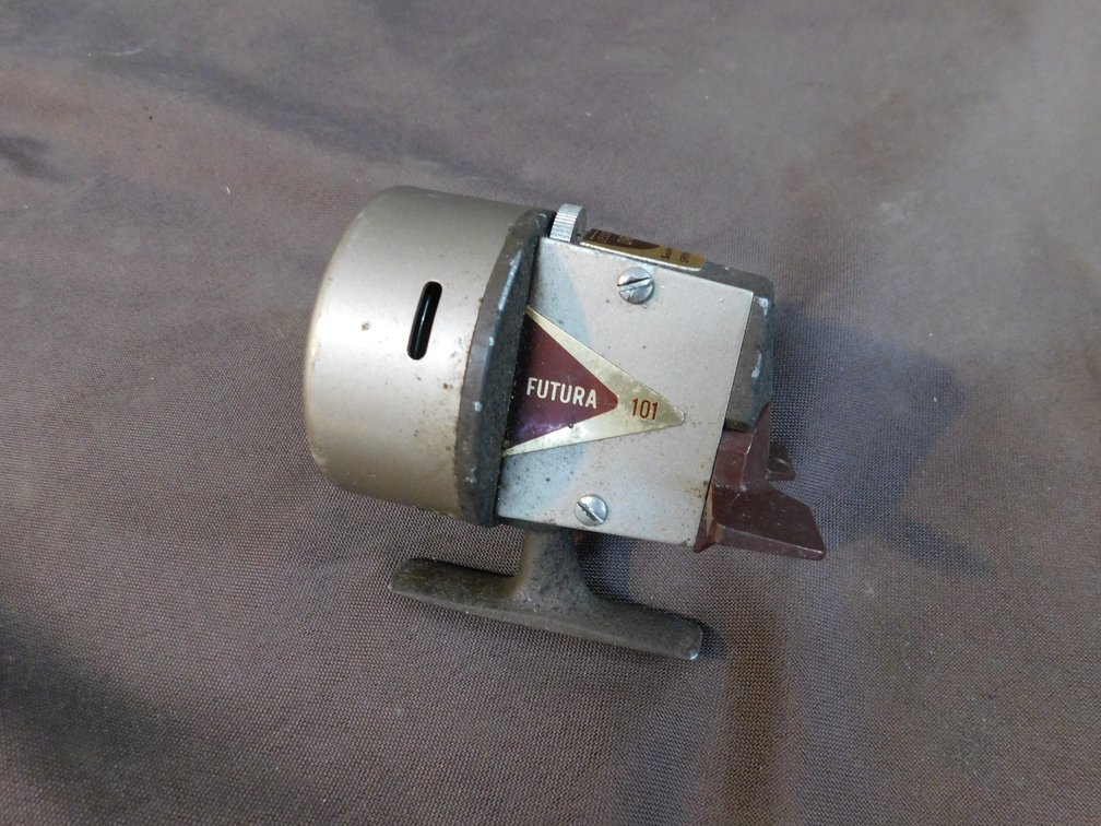 Vintage Futura 101 Fishing Reel