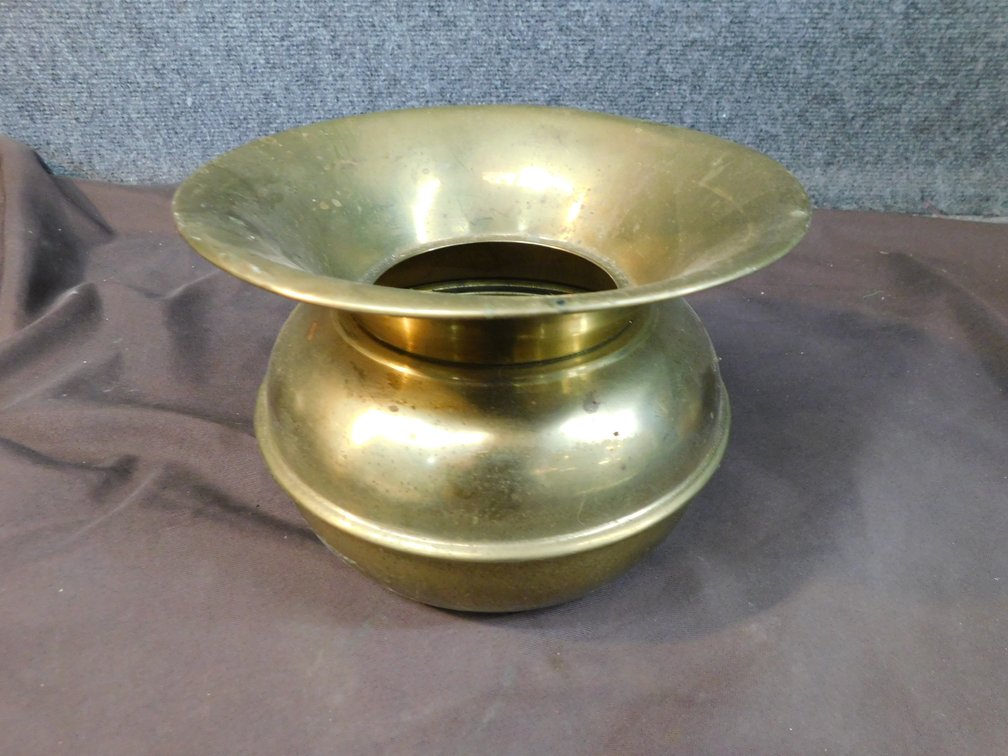 6 1/2" T Spittoon