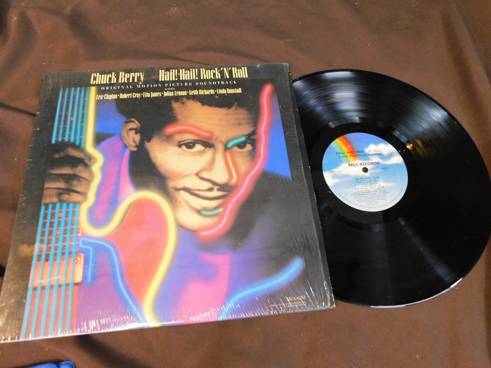 Chuck Berry 33 Lp Album "Hail! Hail! Rock N' Roll"