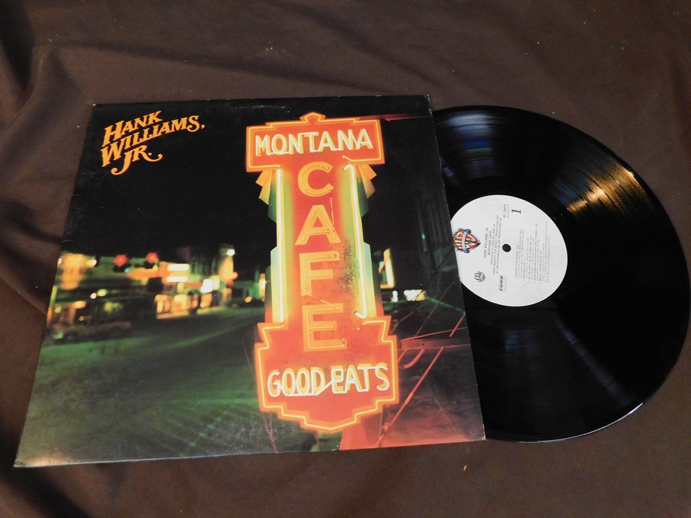 Hank Williams Jr. 33 LP Album "Montana Caf\uFFFd"