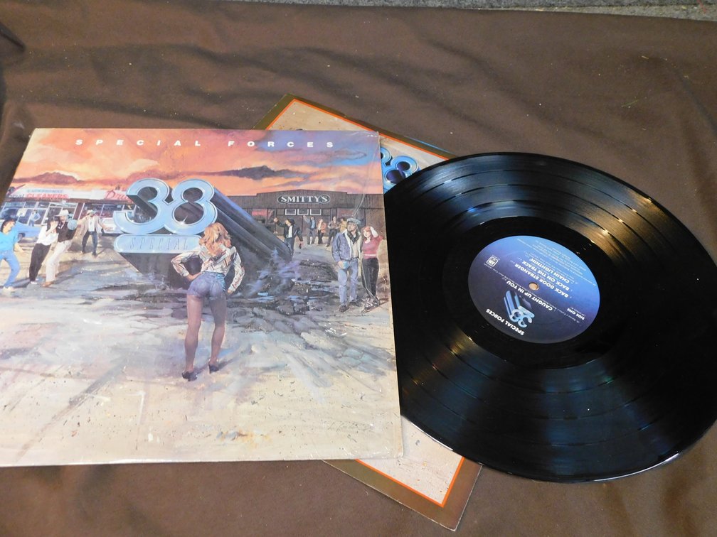 38 Special 33 Lp Album "Special Forces"