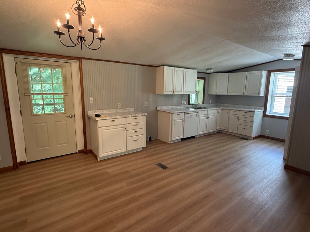 Image for Live Onsite Real Estate Auction with Online Bidding