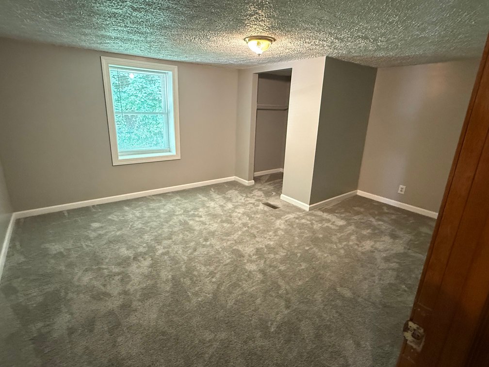 Image for Live Onsite Real Estate Auction with Online Bidding