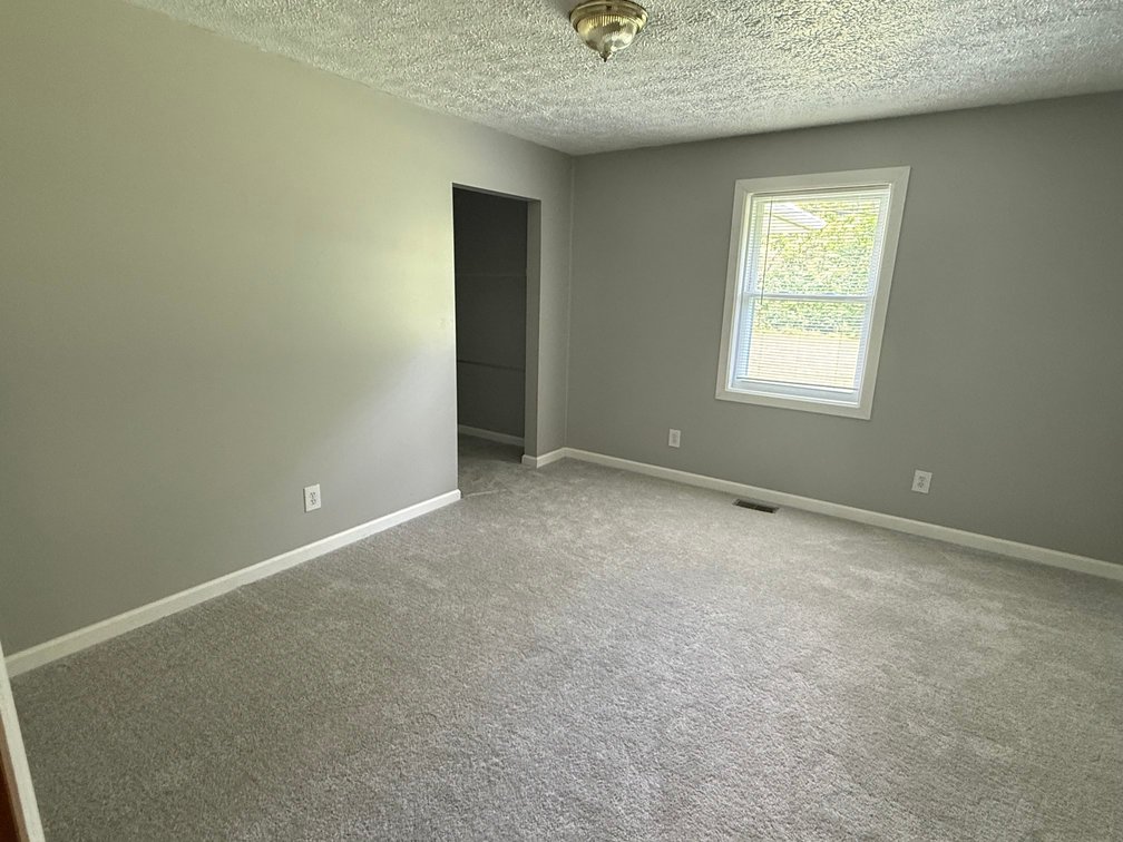 Image for Live Onsite Real Estate Auction with Online Bidding