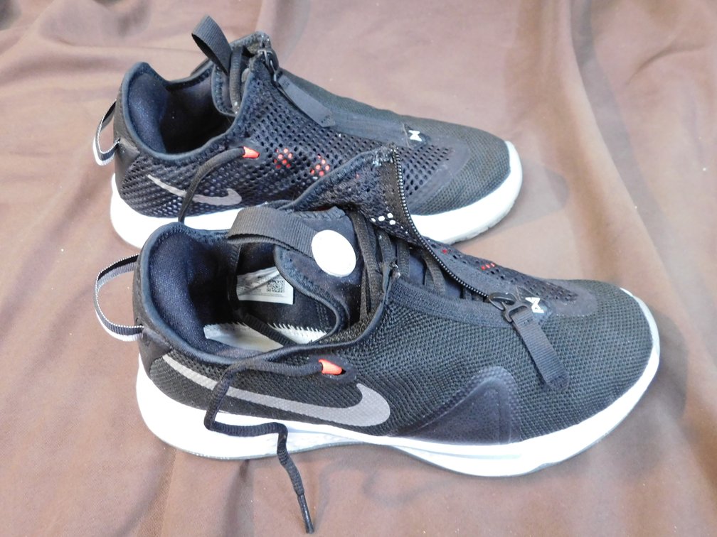 Nike Size 8 Tennis Shoes, Lightly Worn
