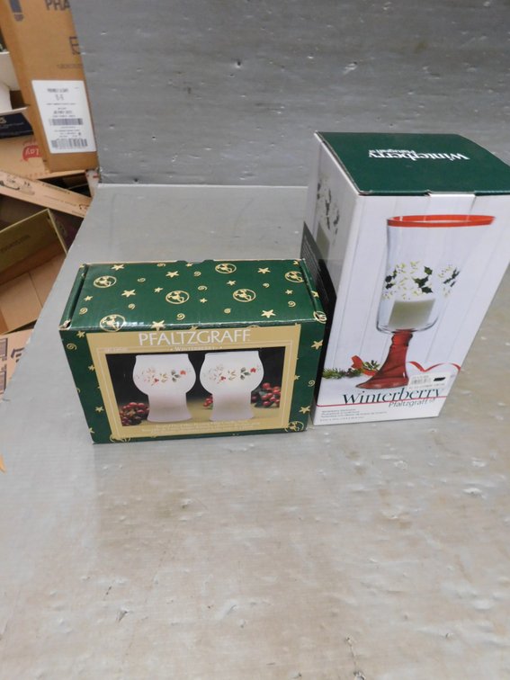 Pfaltzgraff Winterberry Hurricane etc.