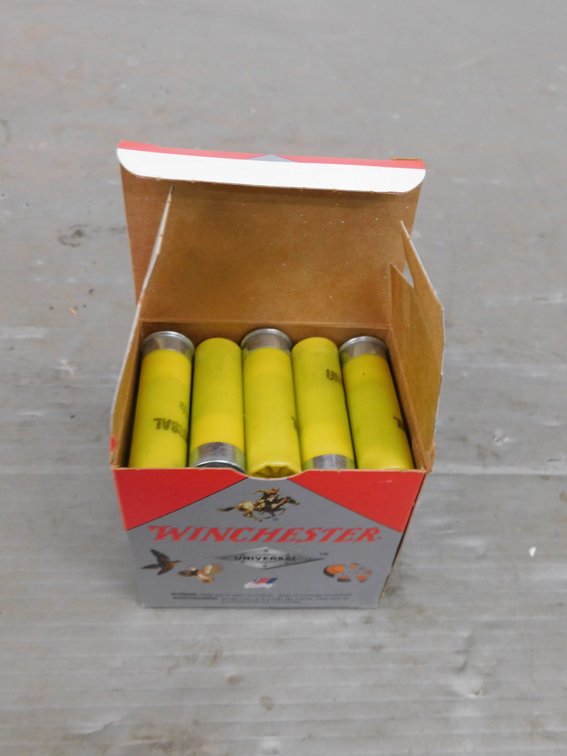 Winchester 20 Gauge 2 3/4" Ammo, 25 Rounds
