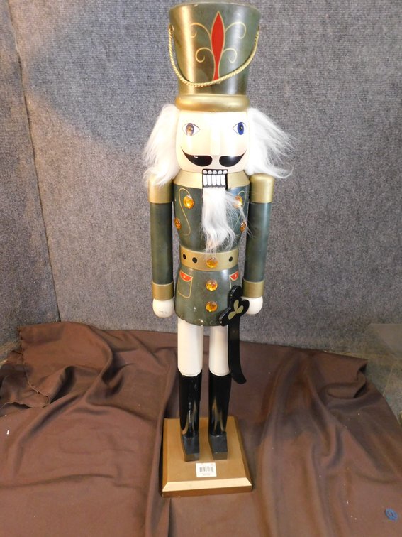 32" T Nutcracker