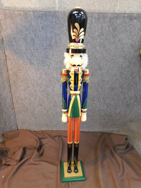 35" T Nutcracker