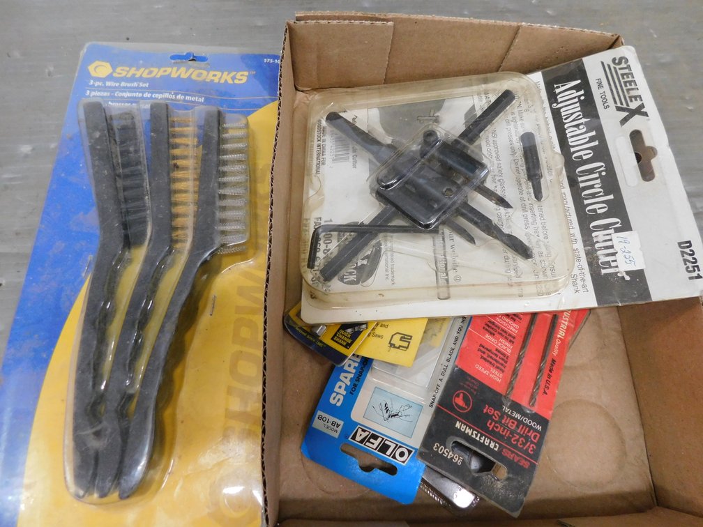 Shopworks wire brush set, Steelex Adjustable circle cutter, and more assorted hardware in flat