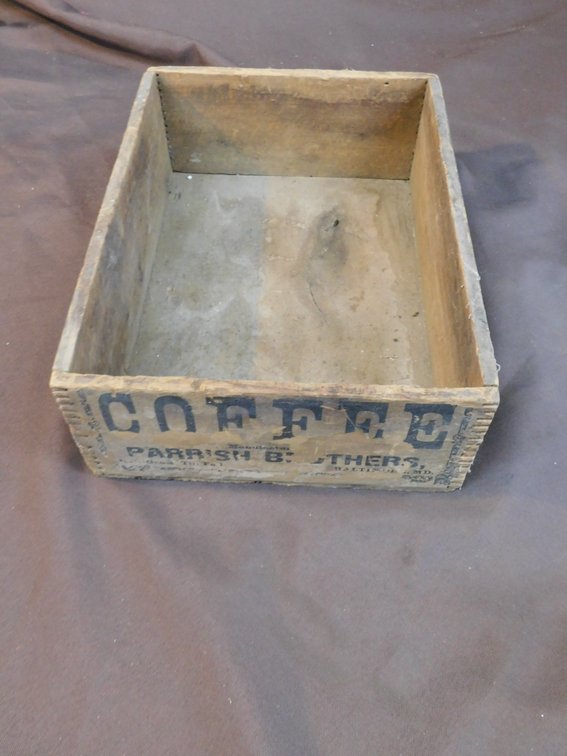 Coffee Parrish Brothers finger jointed wood box 12x8.5x4