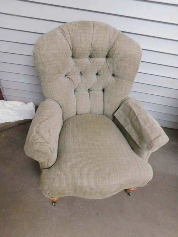 Armchair with Front Casters