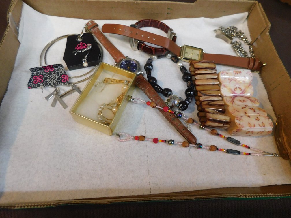 Lot of Assorted Costume Jewelry Items