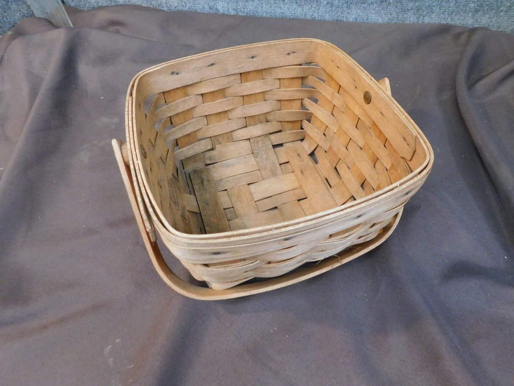 1994 Longaberger Basket 8 1/2" x 8 1/2" x 5"