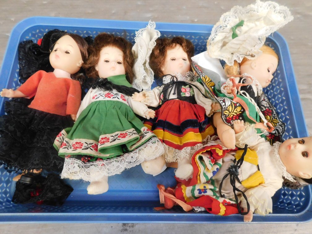 Five Assorted Dolls 7" T