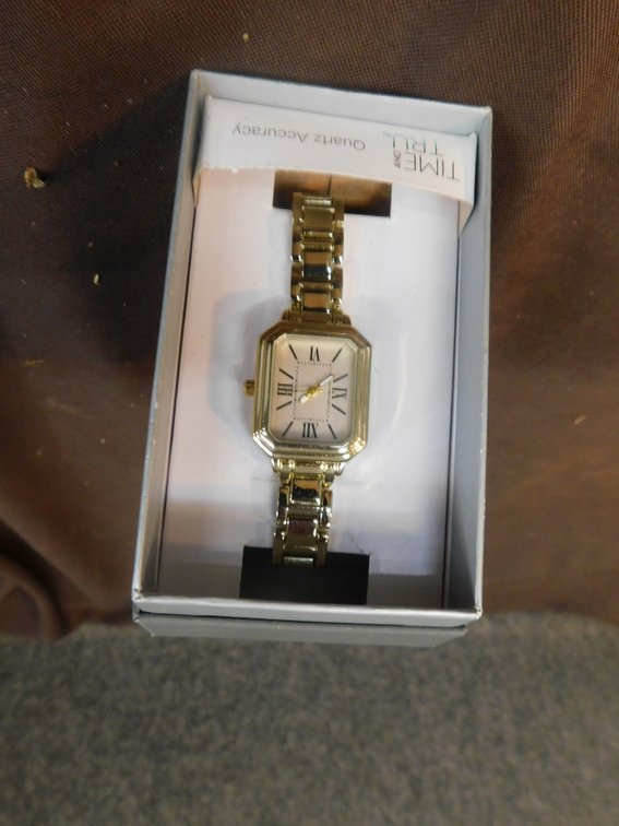 Time & Tru Long Watch, New