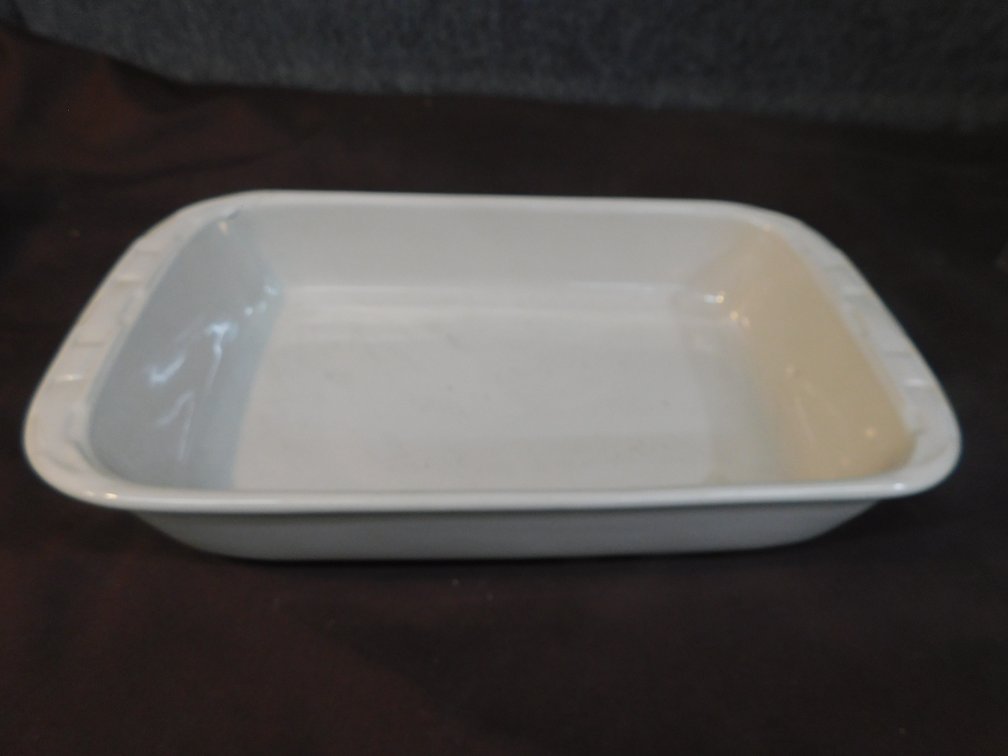 Longaberger Baking Dish 8" x 13"