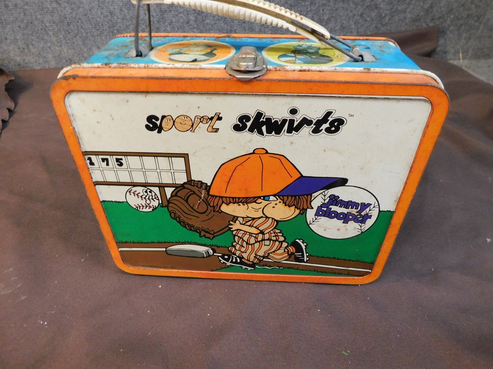 1972 Sport Skwirts Metal Lunch Box