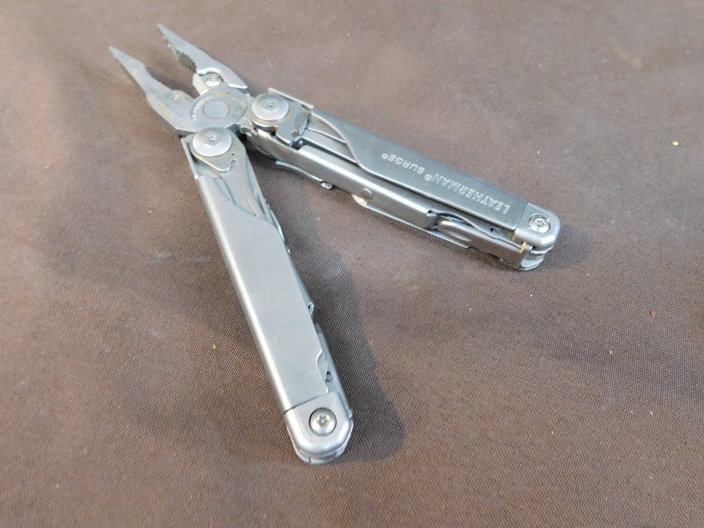 Leatherman Surge Multi Tool