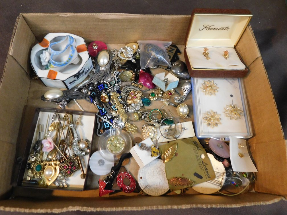 Vintage Costume Jewelry and Knickknacks