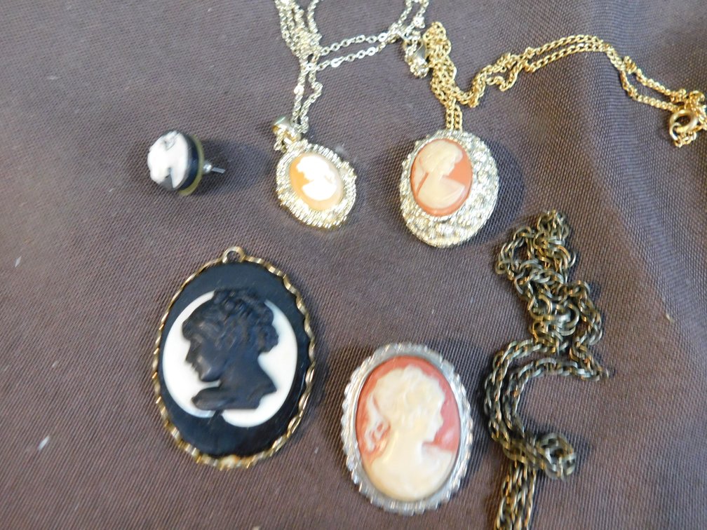Vintage Cameo