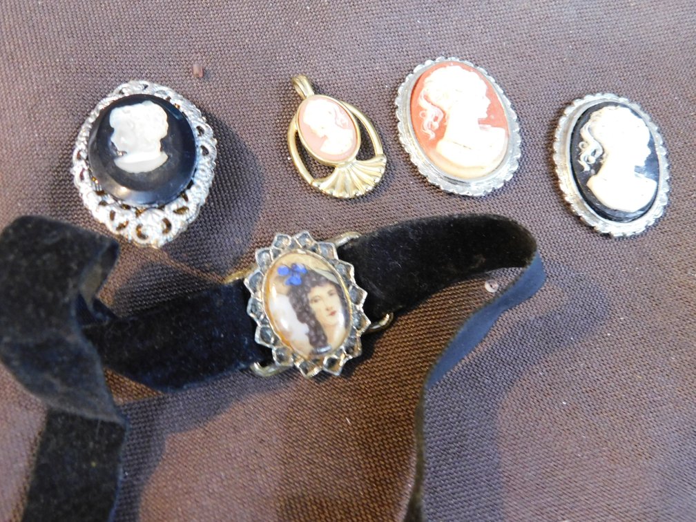 Vintage Cameo