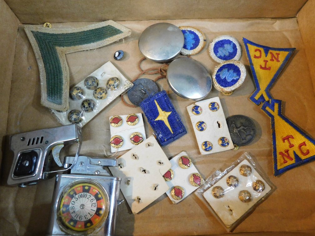 Lot of Assorted Buttons, Pins, patches