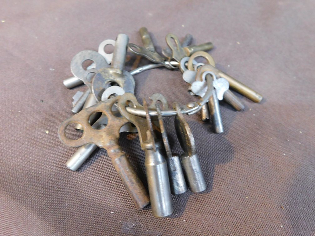 Lot of Assorted Barrel Keys