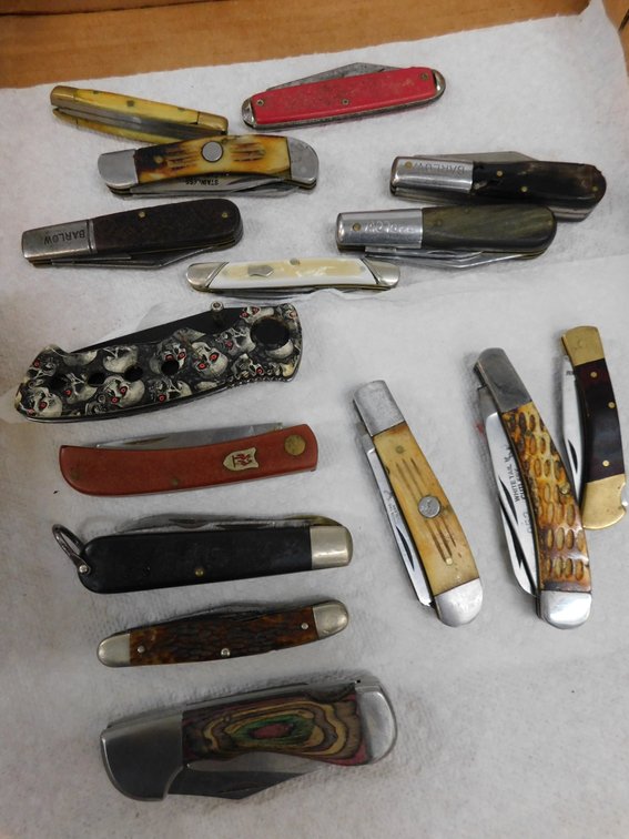 Lot of Assorted Pocket Knives