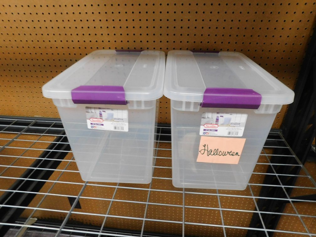 2-27 Quart Storage Containers