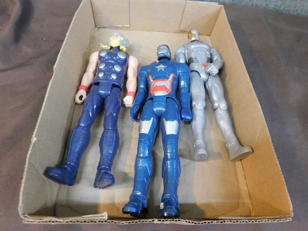 Marvel Action Figure Iron Patriot, Thor, Cyborg 12"