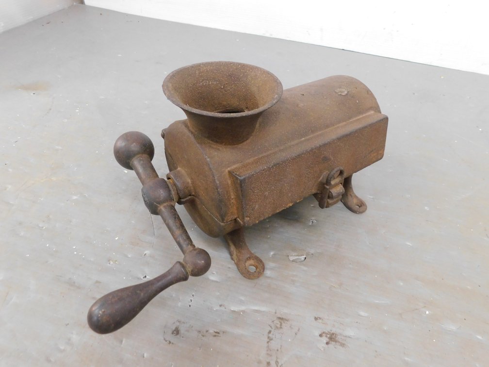 Vintage Cast Iron Tobacco Shredder/cutter
