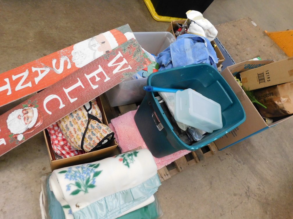 Pallet Lot of Assorted Household Items, Blanket, Ruggs, Porch Signs etc.