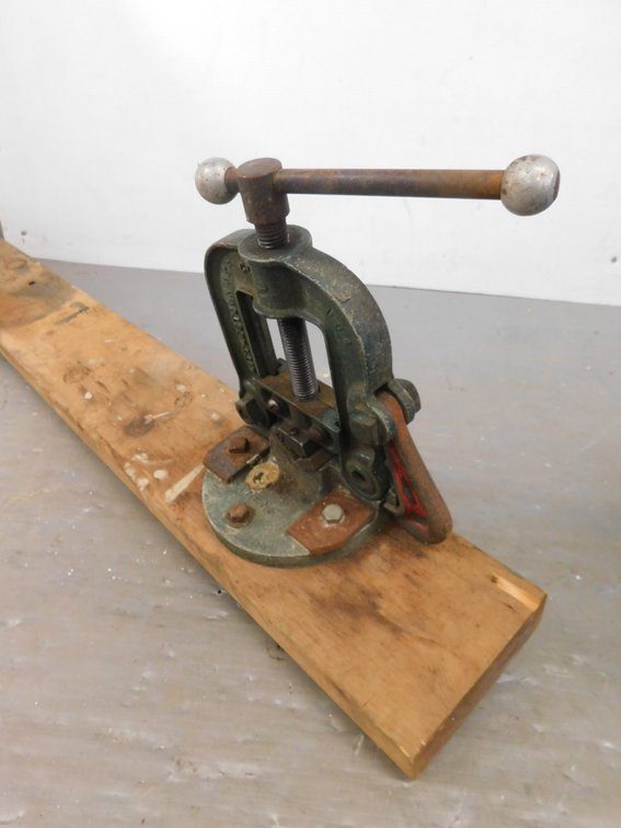 Littletown Pipe Vise