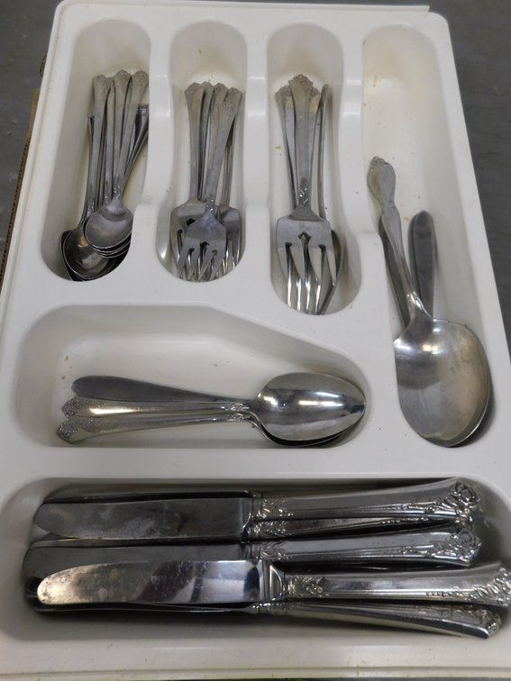 Silverware with Silverware Sorter