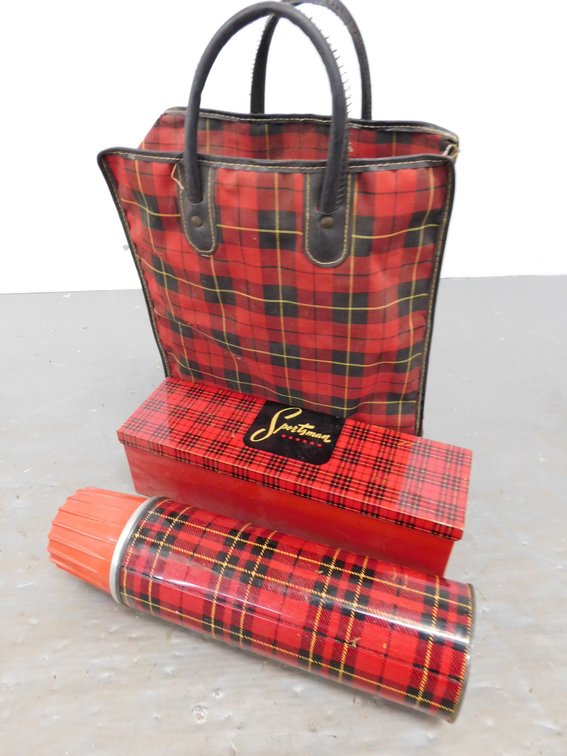 Sportsman Plaid Vacuum Sealed Beverage Container, Tin and Bag